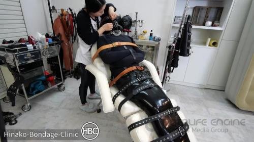 Hinako Bondage Clinic - Sub Blows A Huge Load In Latex Bondage; Latex Catsuit And Rest Sack, Canvas Straitjacket And More - FullHD 1080p