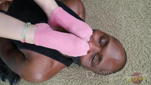 Extreme Toetal Footdom - Dacey Harlot - Smothering Your Nose With Sweatsoaked Socks And Toejam - FullHD 1080p