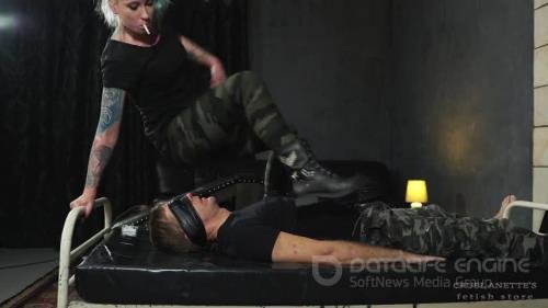 Cruel Anettes Fetish Store - Mistress Anette - Sitting On His Face In Camo Pants - SD 480p