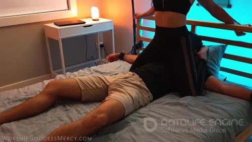 Fun Aussie Couple - Goddess Mercy - Swallow My Farts And Gag On My Feet - FullHD 1080p