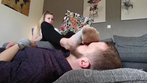 Emmyfeetandsocks - Sometimes I Take My Bf As A Footrest Bc Well I Can - FullHD 1080p