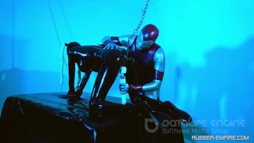 Kink - Rubber Jeff, Latexlara - The Blue Room - Ass Hooked And Vibed - FullHD 1080p