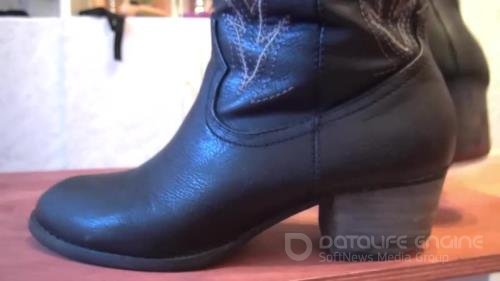 Magyar Mistress Mira - Your Face Under My Western Boots - HD 720p