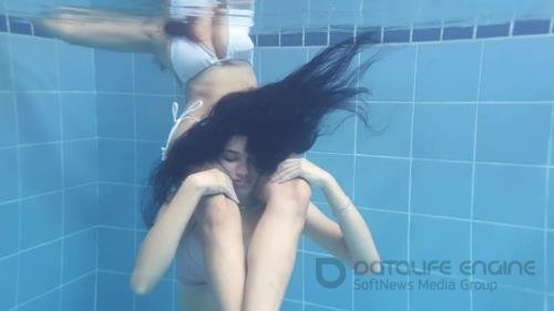 Smother Extreme Underwater - The Perfect Ass Squizing - FullHD 1080p