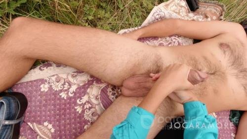 JOCARAMORE - Outdoor handjob from a female POV - UltraHD 2160p