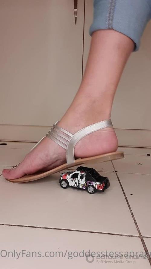 Onlyfans - Goddess Tessa - Crush Two Toycars In Sandals - UltraHD 1920p