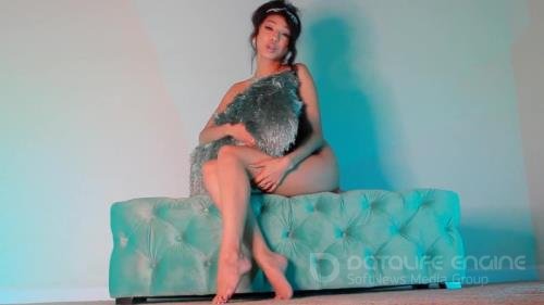 Empress Jennifer - Birthday Suit Body Tease - HD 720p