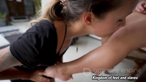 Kingdom Of Feet And Slaves - Fake Realtor Part 1 - FullHD 1080p