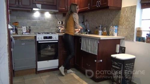 Custom Videos Studio - Tatjana Sprained At Home - FullHD 1080p