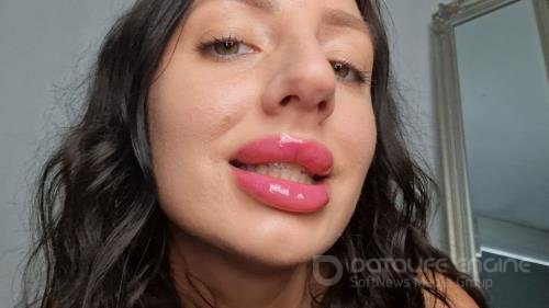 Tattooed Temptress - Jerk To Mommies Lips - FullHD 1080p